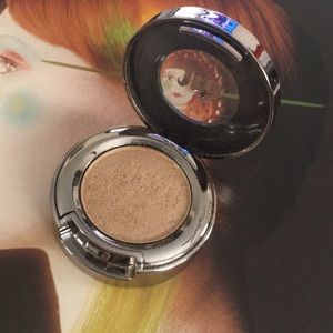 Urban Decay eyeshadow / Half Baked